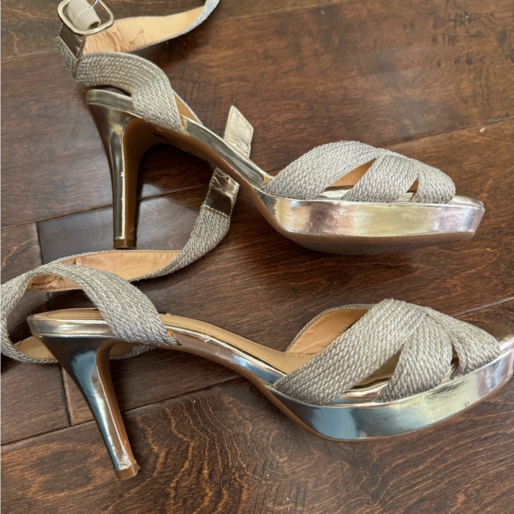 Women’s size 8.5 Alex Marie high heels